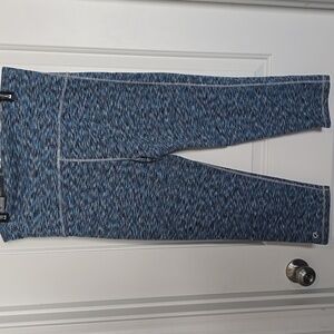 GapFit Maternity Active Capri Leggings